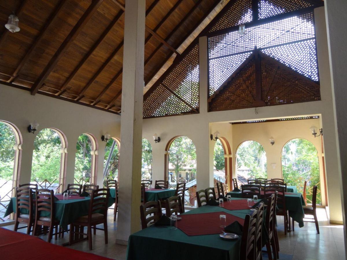 Hotel Shalini Анурадхапура Экстерьер фото