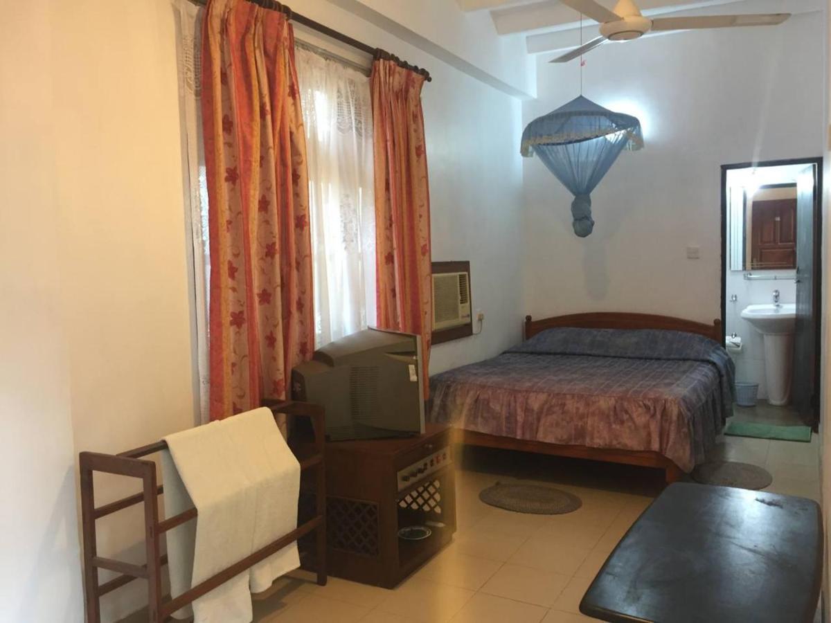 Hotel Shalini Анурадхапура Экстерьер фото