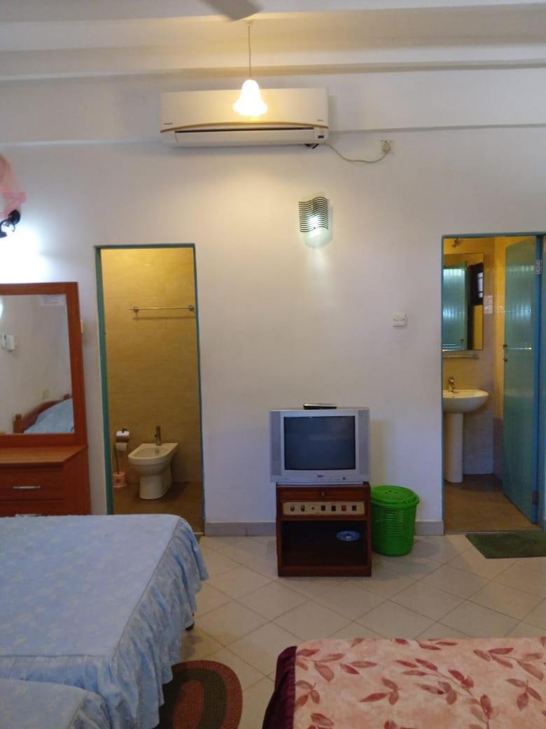 Hotel Shalini Анурадхапура Экстерьер фото